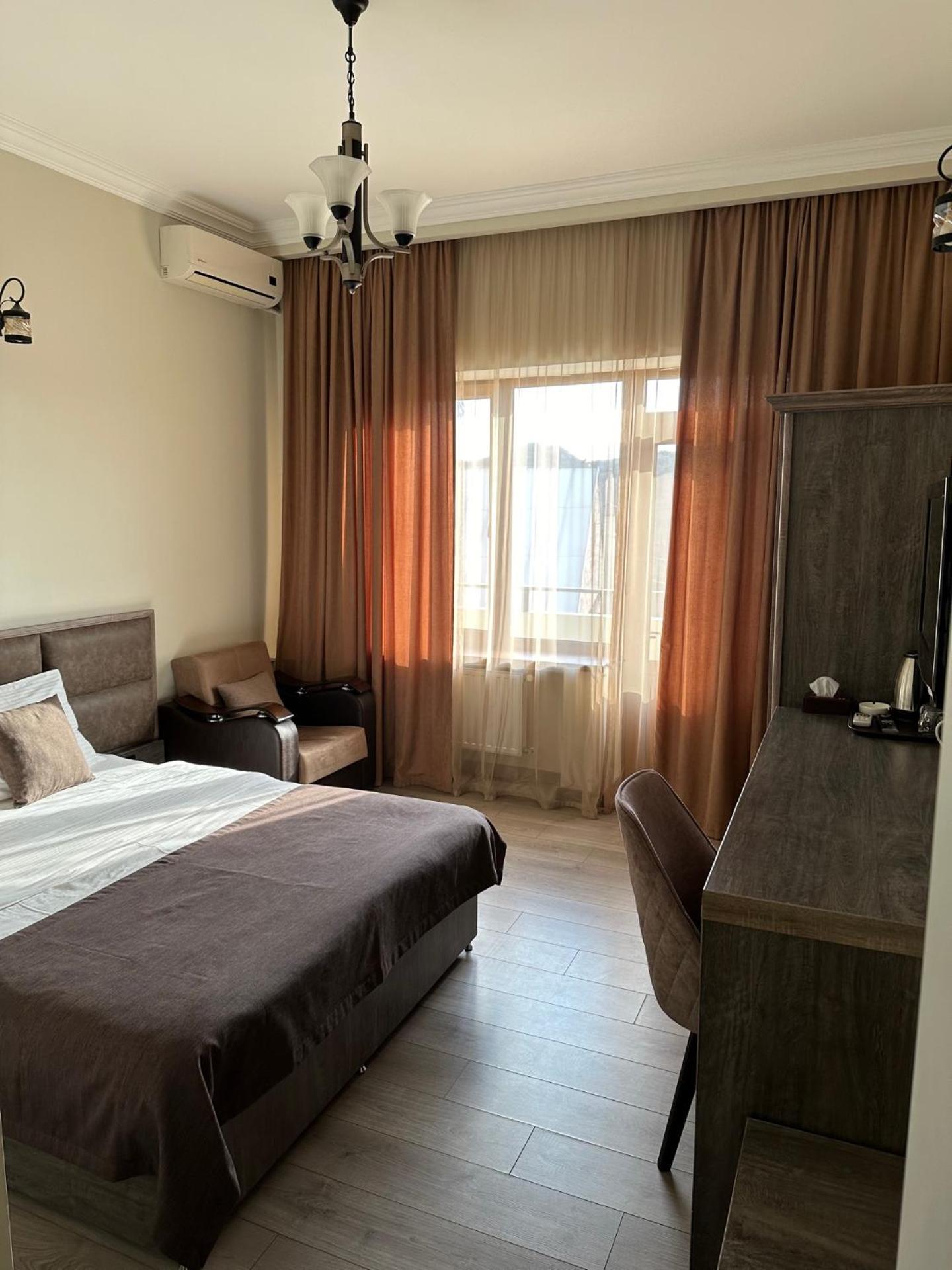 Capital Hotel Yerevan Exterior photo